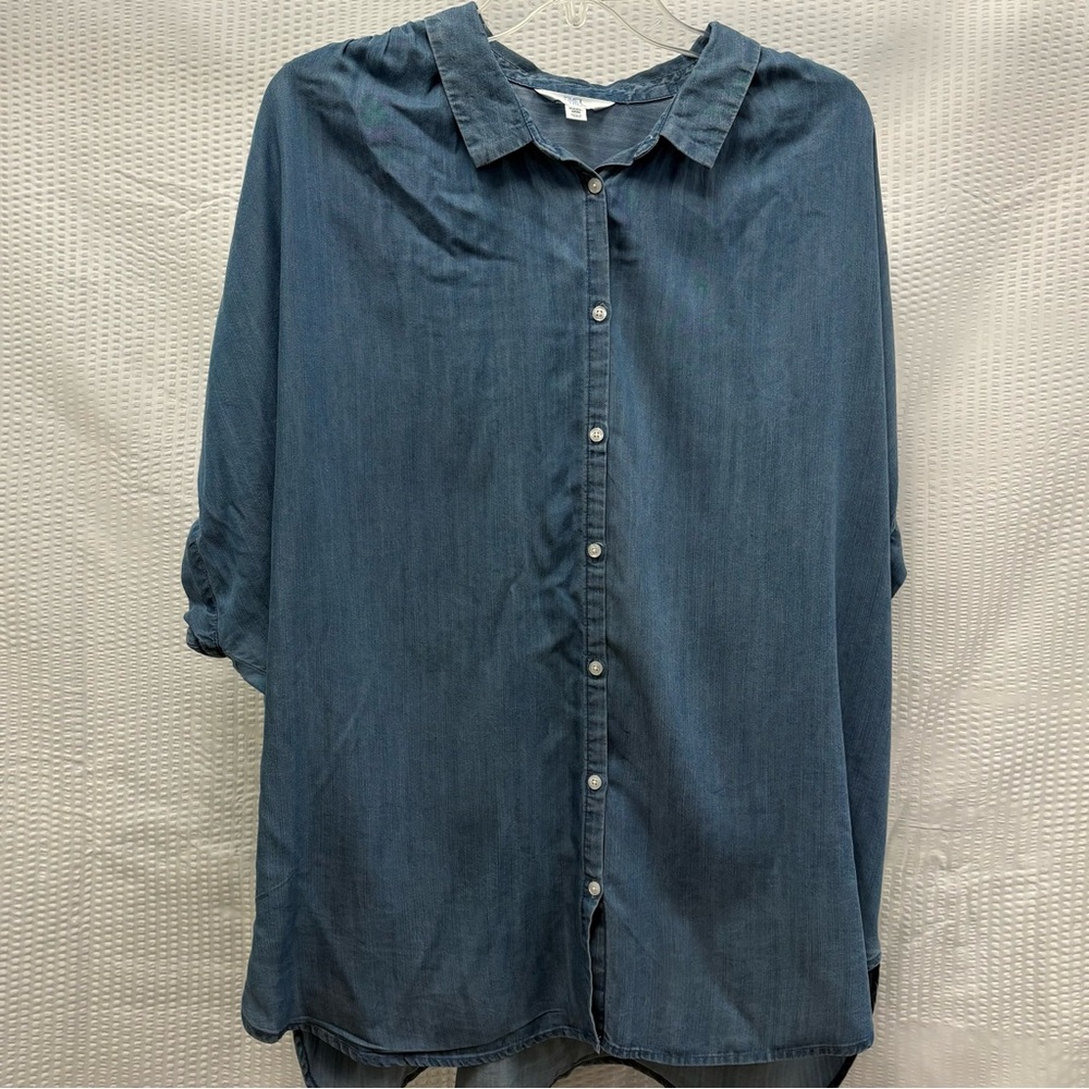 Time and Tru NWT women’s  shirt, short sleeve denim button down light white